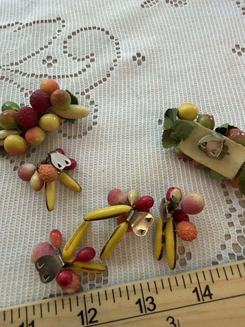 VNTG dipped-foam millinery Fruit Bowl ShoeClips 1940s 4 Sm/2 Large See Pics Flaw - Picture 5 of 8